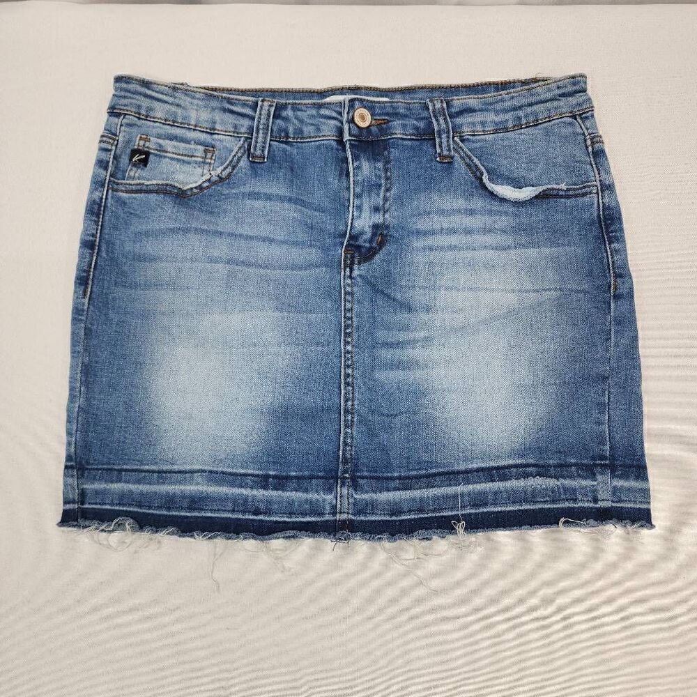 KanCan Size 11 Mini Jean Skirt Raw Hem Distressed Wash Blue Denim Womens Stretch